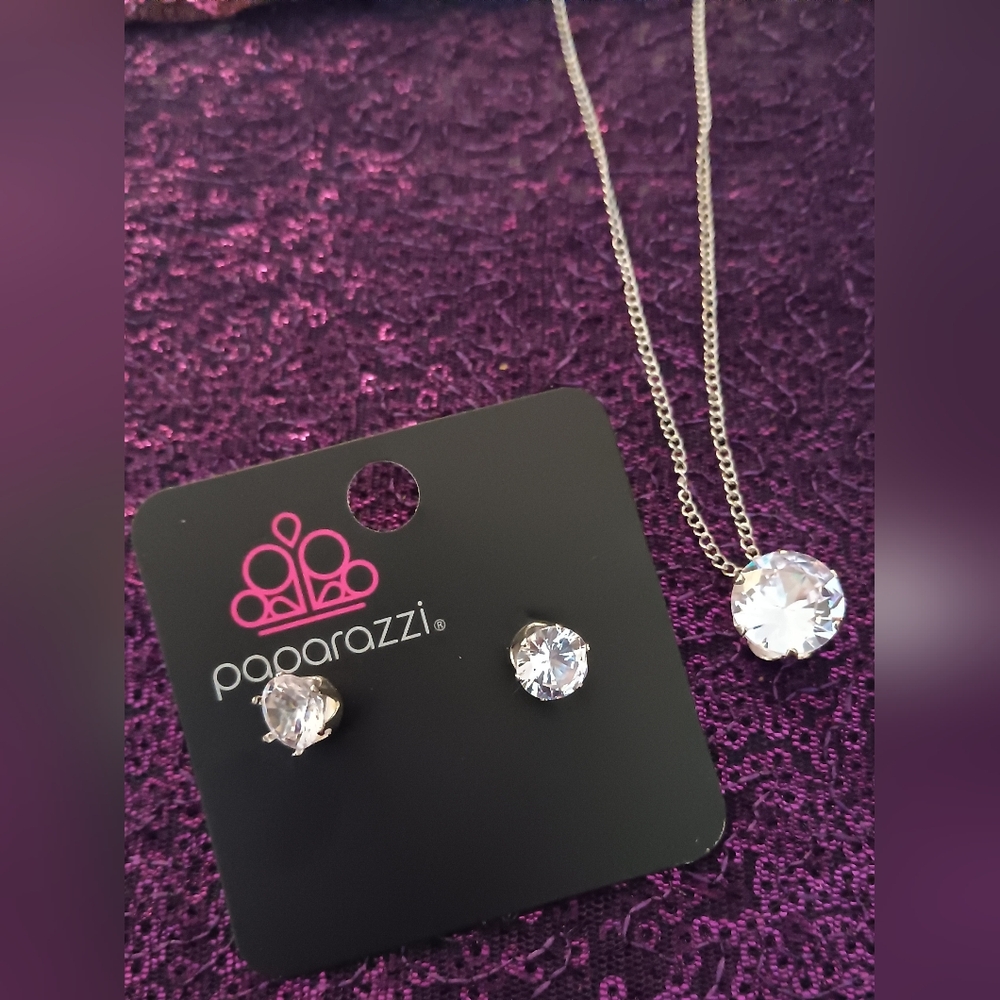 Paparazzi Silver Jewelry Set
